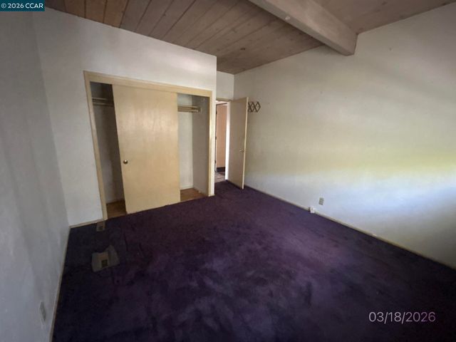 6233 Leona St, Oakland, CA 94605