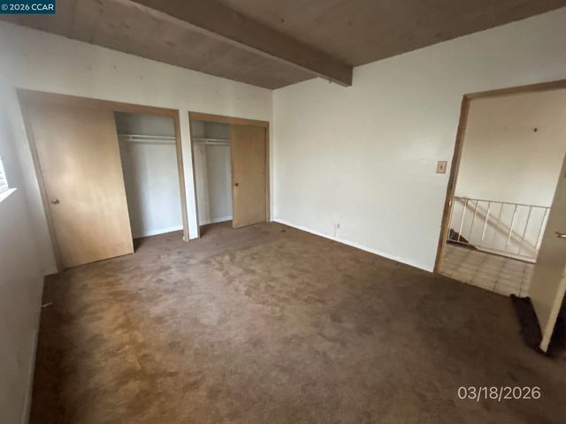 6233 Leona St, Oakland, CA 94605