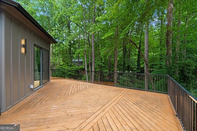 132 Lakeshore Drive NE, Marietta, GA 30067
