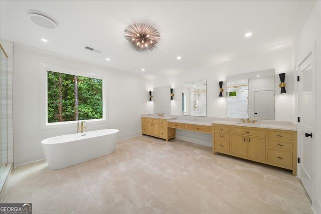 132 Lakeshore Drive NE, Marietta, GA 30067