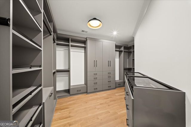 132 Lakeshore Drive NE, Marietta, GA 30067