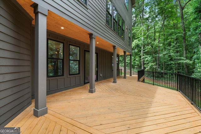 132 Lakeshore Drive NE, Marietta, GA 30067