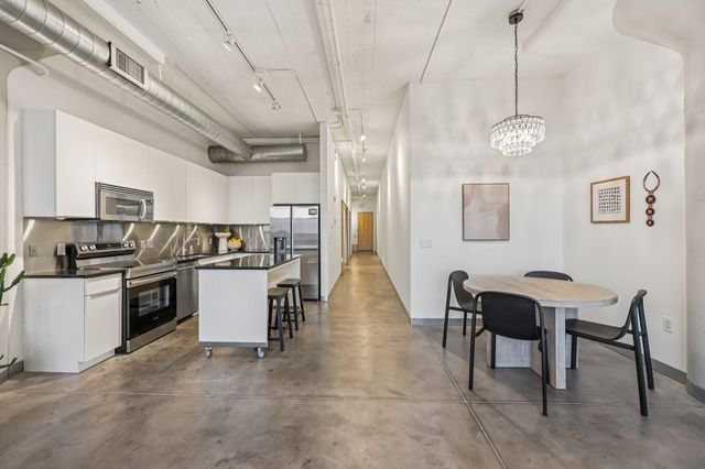 2929 Chicago Avenue 1105, Minneapolis, MN 55407