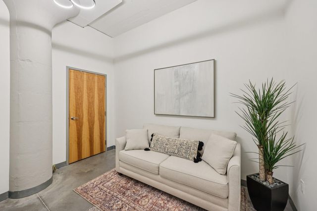 2929 Chicago Avenue 1105, Minneapolis, MN 55407