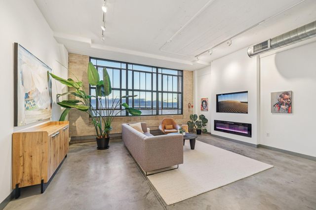 2929 Chicago Avenue 1105, Minneapolis, MN 55407