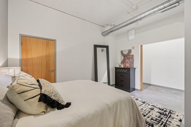 2929 Chicago Avenue 1105, Minneapolis, MN 55407