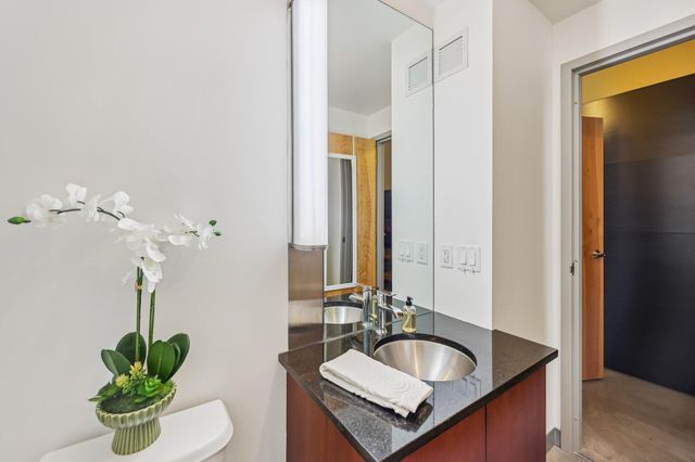 2929 Chicago Avenue 1105, Minneapolis, MN 55407