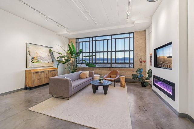 2929 Chicago Avenue 1105, Minneapolis, MN 55407