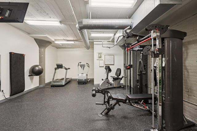 2929 Chicago Avenue 1105, Minneapolis, MN 55407