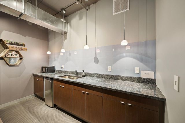 2929 Chicago Avenue 1105, Minneapolis, MN 55407