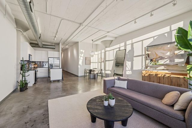 2929 Chicago Avenue 1105, Minneapolis, MN 55407