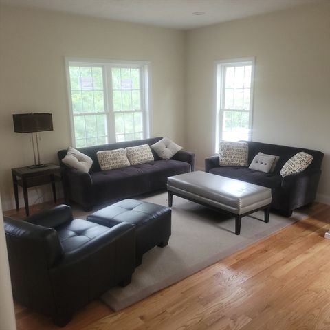 209B Crownshield Ave 19B, Uxbridge, MA 01569
