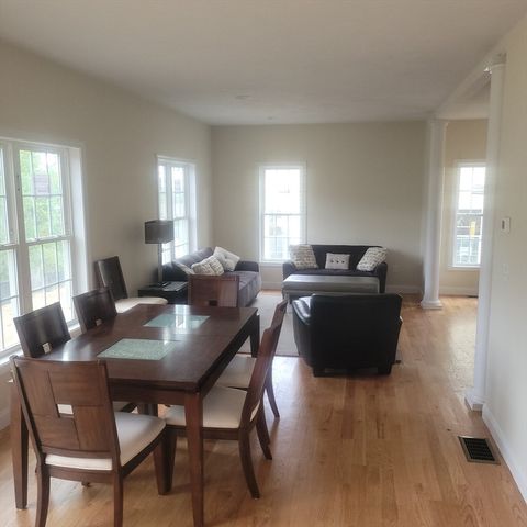 209B Crownshield Ave 19B, Uxbridge, MA 01569