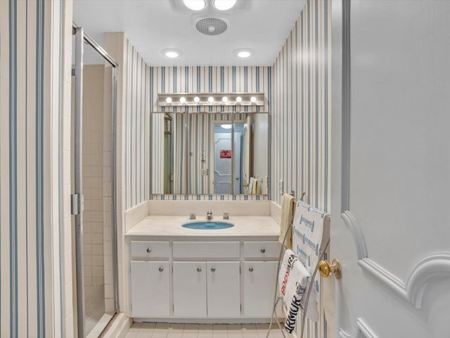 50 East Road 12f, Delray Beach, FL 33483