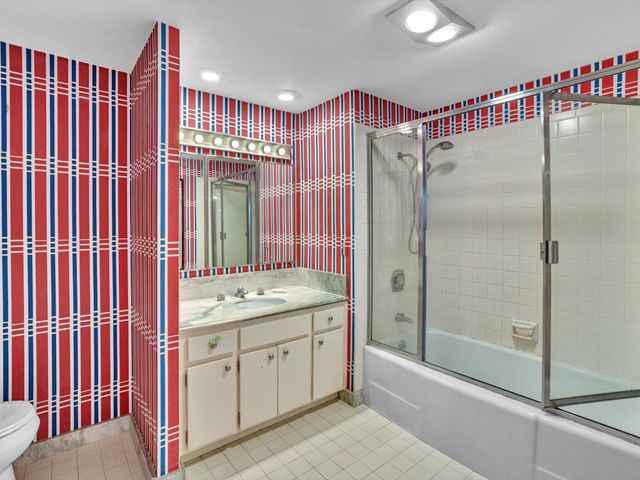 50 East Road 12f, Delray Beach, FL 33483