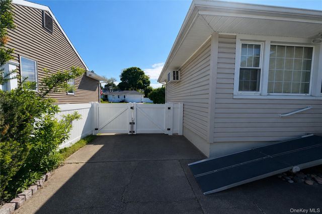 1108 McDonald Avenue, Wantagh, NY 11793