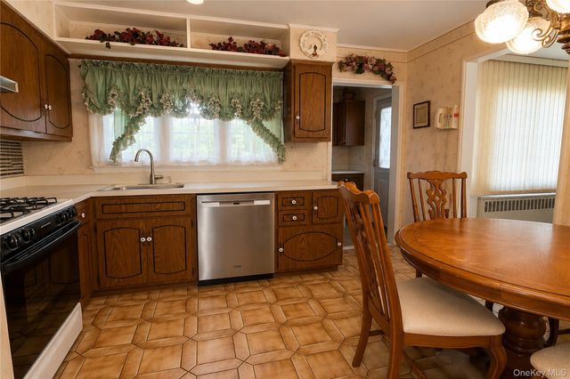 1108 McDonald Avenue, Wantagh, NY 11793