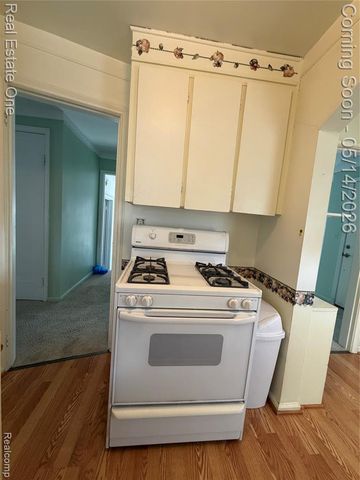 15617 Thomas Avenue, Allen Park, MI 48101