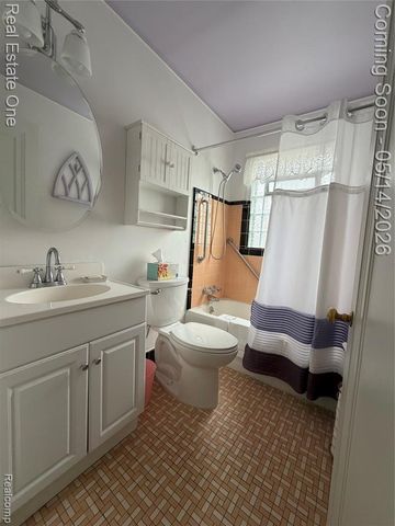 15617 Thomas Avenue, Allen Park, MI 48101