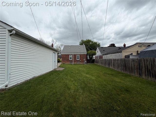 15617 Thomas Avenue, Allen Park, MI 48101
