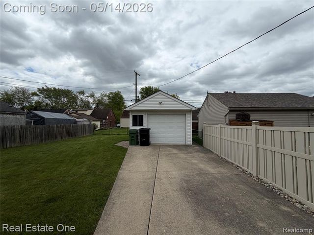 15617 Thomas Avenue, Allen Park, MI 48101