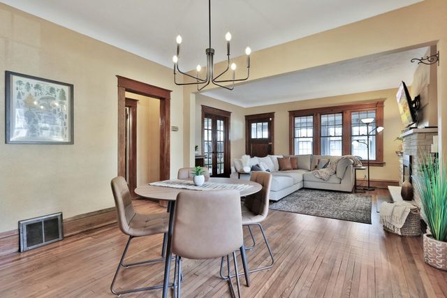 2019 Cottage Avenue E, Saint Paul, MN 55119