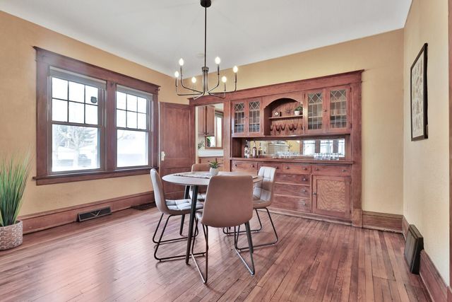 2019 Cottage Avenue E, Saint Paul, MN 55119