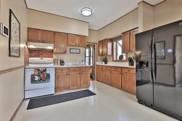 2019 Cottage Avenue E, Saint Paul, MN 55119