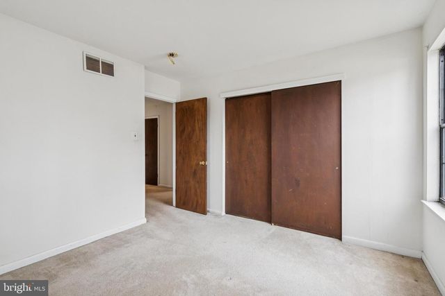 13 HIDDEN DR, Lindenwold, NJ 08021