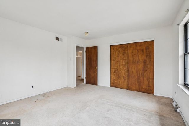 13 HIDDEN DR, Lindenwold, NJ 08021