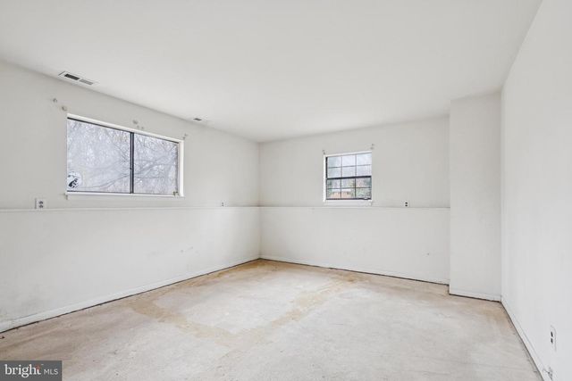 13 HIDDEN DR, Lindenwold, NJ 08021