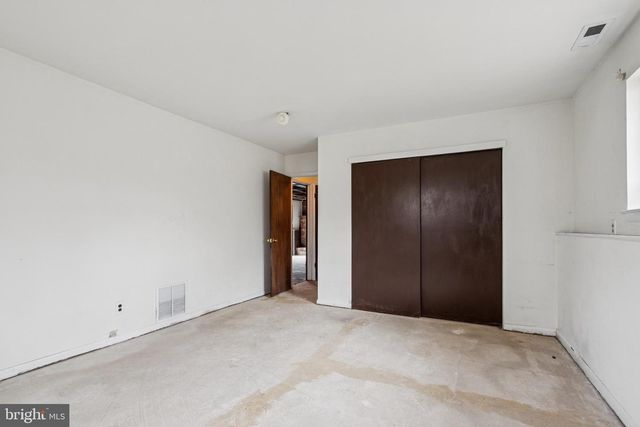 13 HIDDEN DR, Lindenwold, NJ 08021