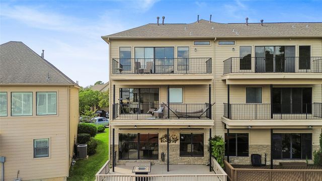 350 Old Aqua Landing E, Conroe, TX 77356