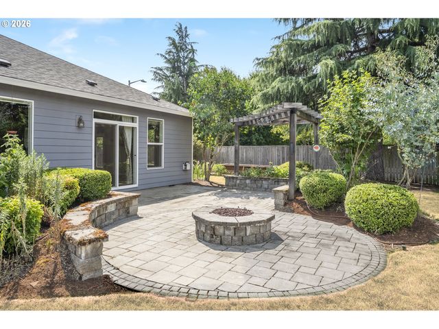 19657 Schaefer Dr, Oregon City, OR 97045