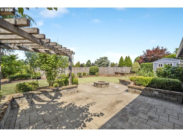 19657 Schaefer Dr, Oregon City, OR 97045