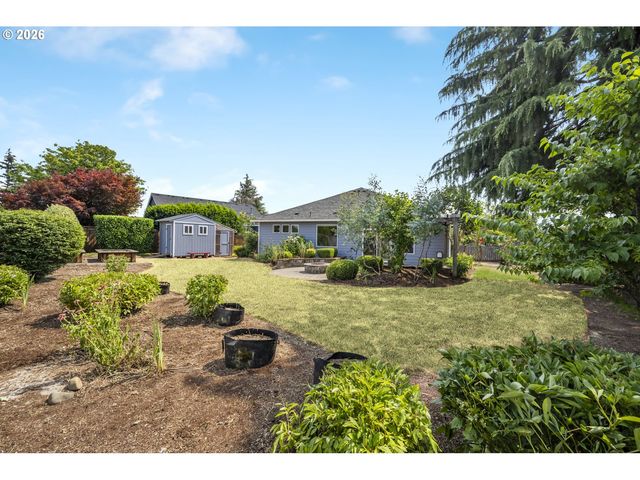 19657 Schaefer Dr, Oregon City, OR 97045