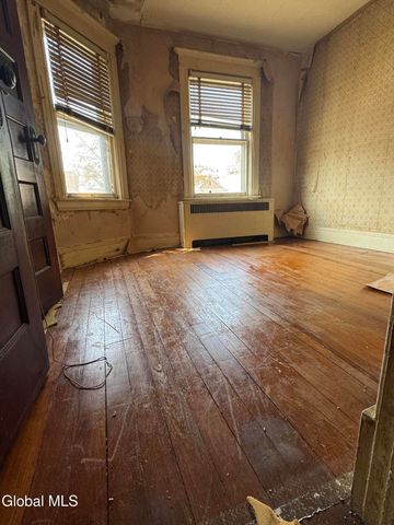 1256 Parkwood Boulevard, Schenectady, NY 12308