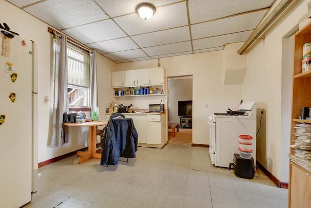 2856 W 38th Place, Chicago, IL 60632