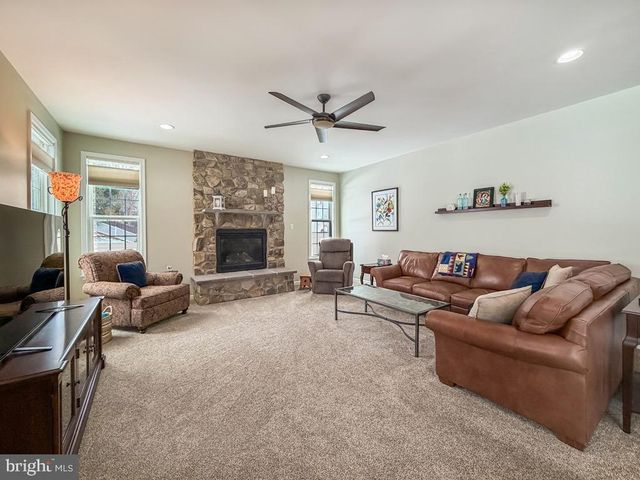 1024 SCHOOL LN, Southampton, PA 18966