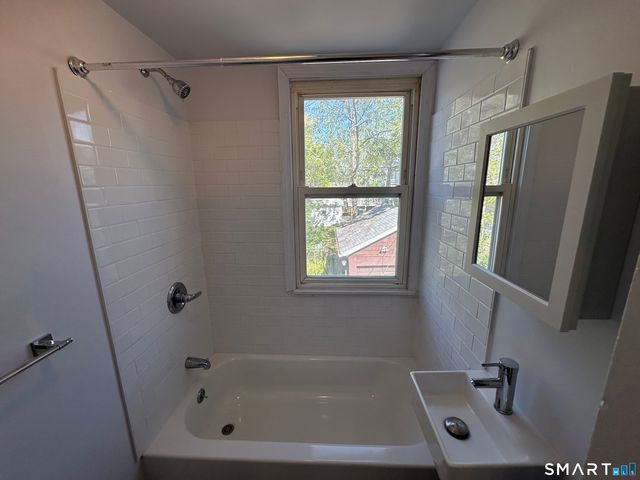 7 Hill Street 2, Ansonia, CT 06401