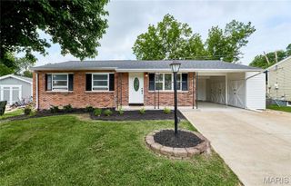 8 Jane Court, Maryland Heights, MO 63043