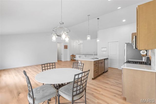 1542 Louisiana Drive, Herculaneum, MO 63048
