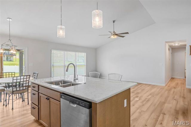 1542 Louisiana Drive, Herculaneum, MO 63048