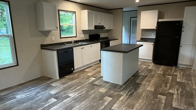 614 Burgess St, Livingston, TN 38570