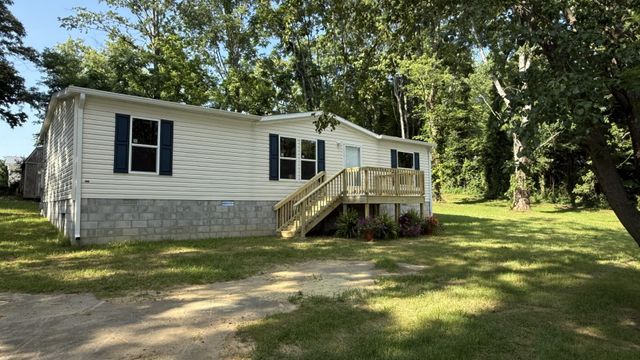 614 Burgess St, Livingston, TN 38570