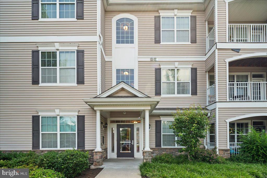 634 TIMBERLAKE DR, Ewing, NJ 08618