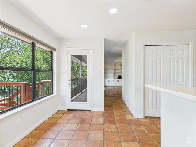 6401 Cascada DR, Austin, TX 78750
