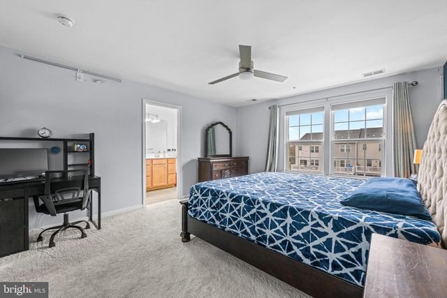 24 CHAMBERLAIN CT, Glen Mills, PA 19342