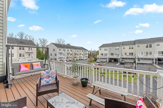 24 CHAMBERLAIN CT, Glen Mills, PA 19342