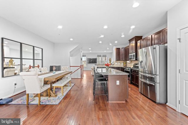 24 CHAMBERLAIN CT, Glen Mills, PA 19342